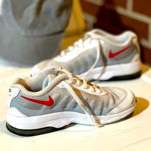 Kids Nike tennis shoes